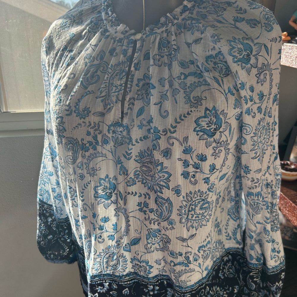 LOFT Blue and White Floral Blouse